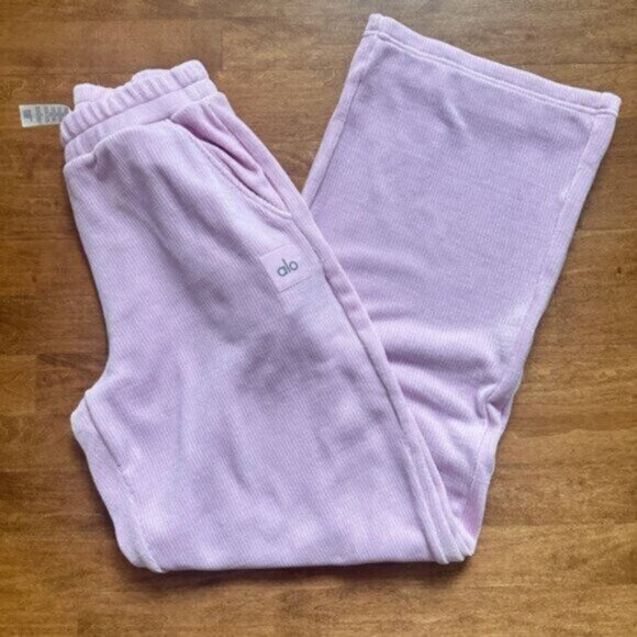 NEW ALO Chenille High-Waist Wide Leg Chalet Pant - Sugarplum Pink - Picture 5 of 8